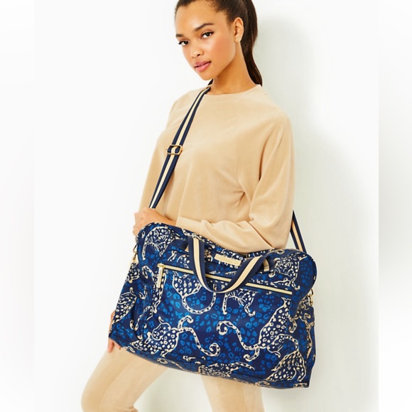 Lilly Pulitzer Beale Weekender Bag in Low Tide Navy Easy To Spot NWT - Picture 6 of 9